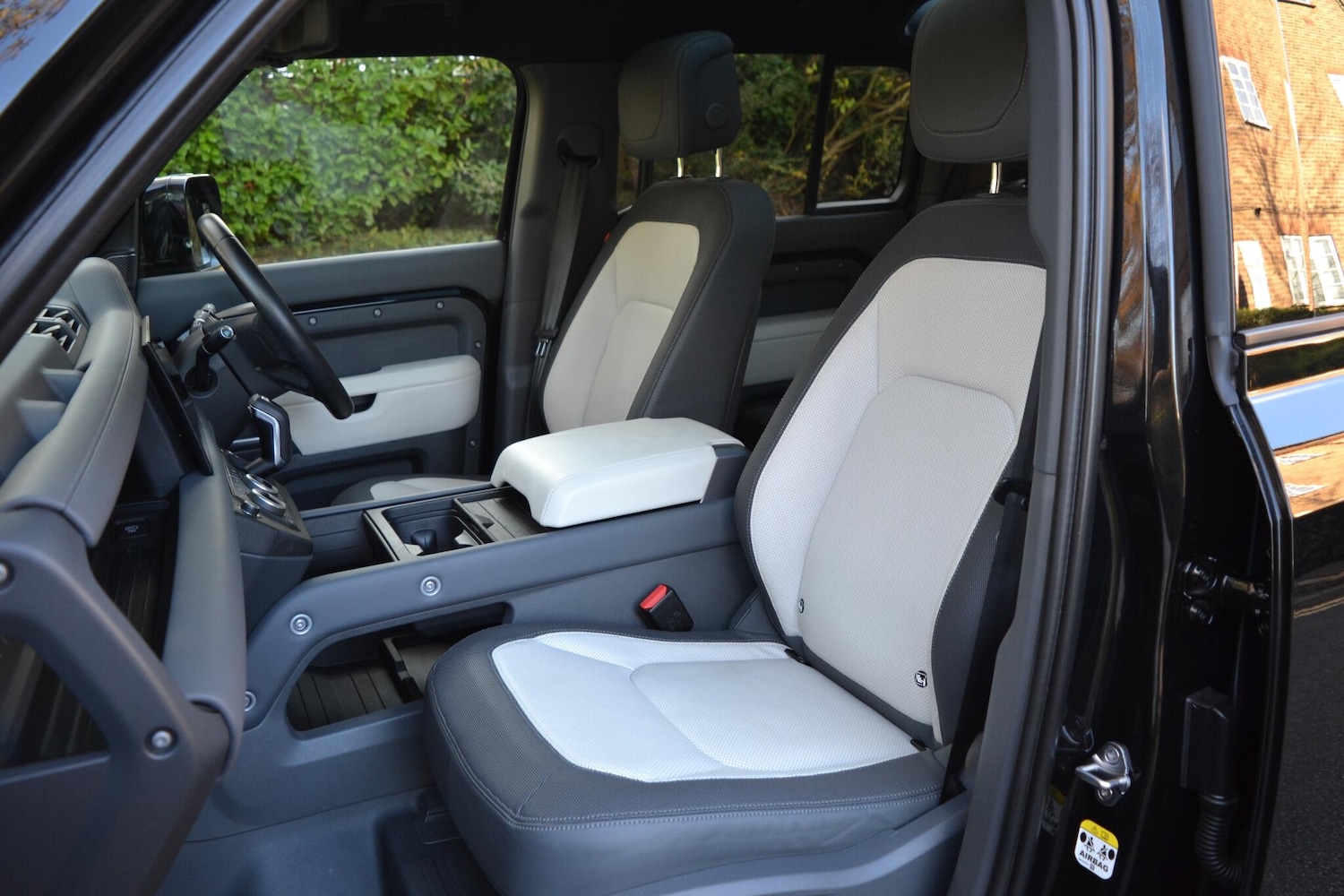 Used Land Rover Defender 110 2023 for sale - 76752771: Photo 21