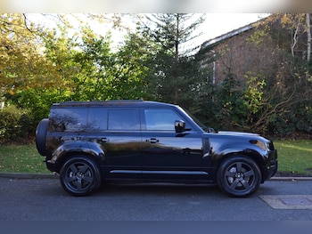 Used Land Rover Defender 110 2023 for sale - 76752771: Photo