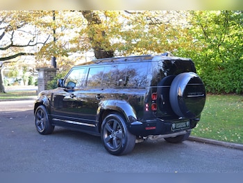 Used Land Rover Defender 110 2023 for sale - 76752771: Photo