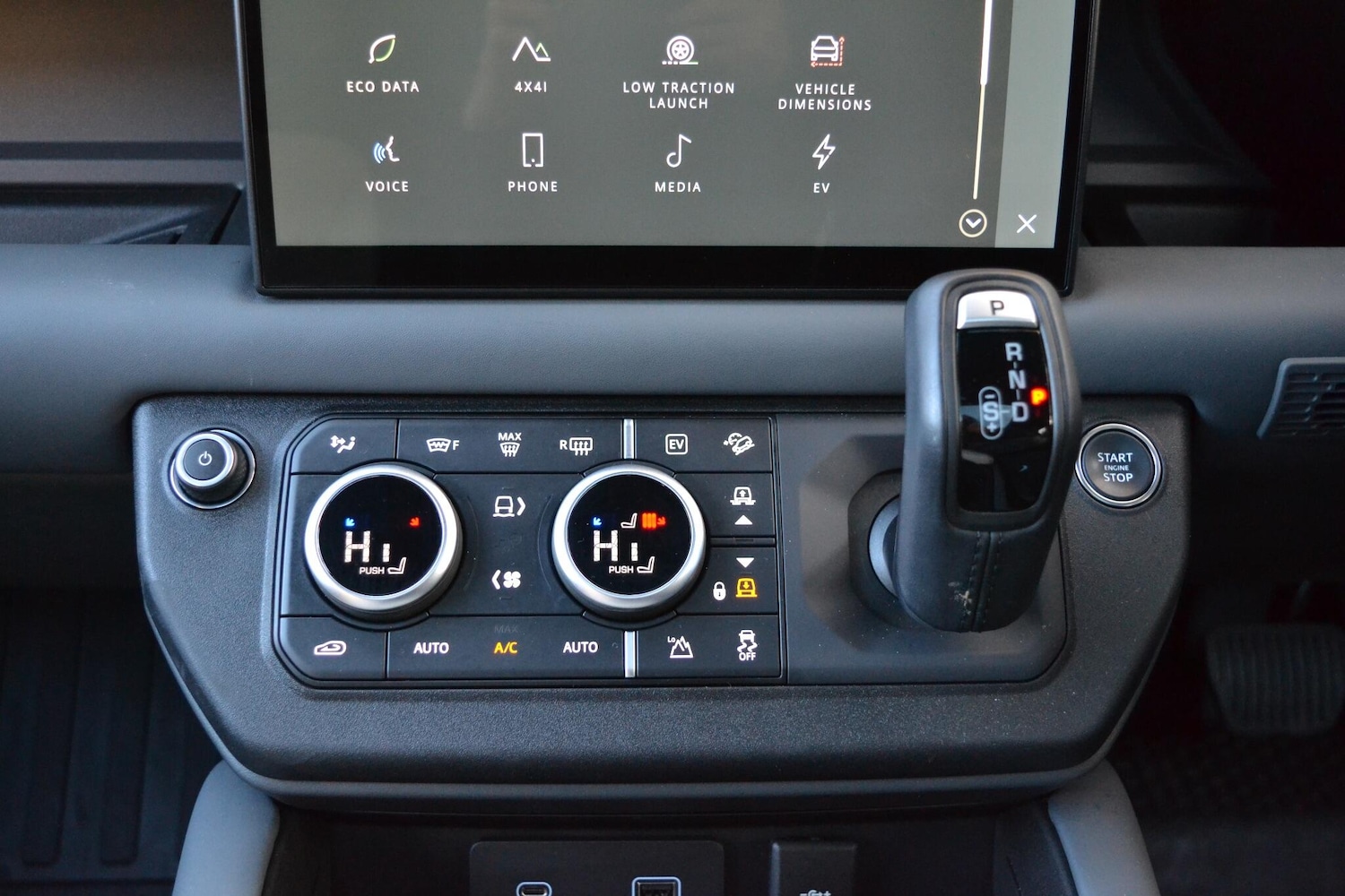 Used Land Rover Defender 110 2023 for sale - 76752771: Photo 40