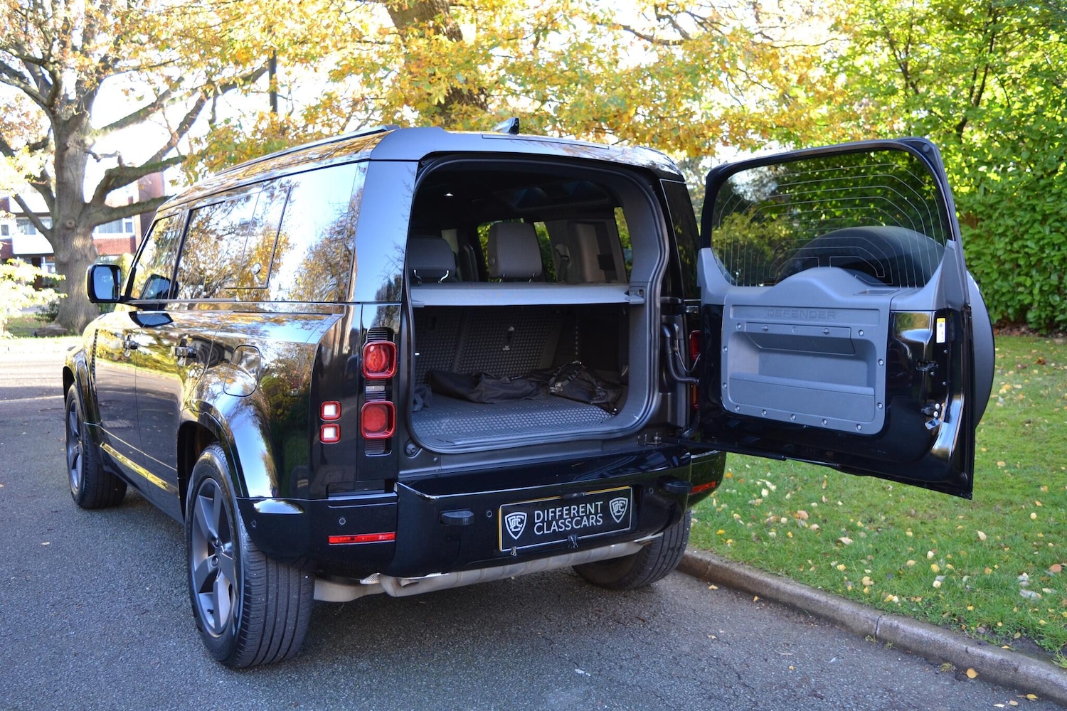 Used Land Rover Defender 110 2023 for sale - 76752771: Photo 45