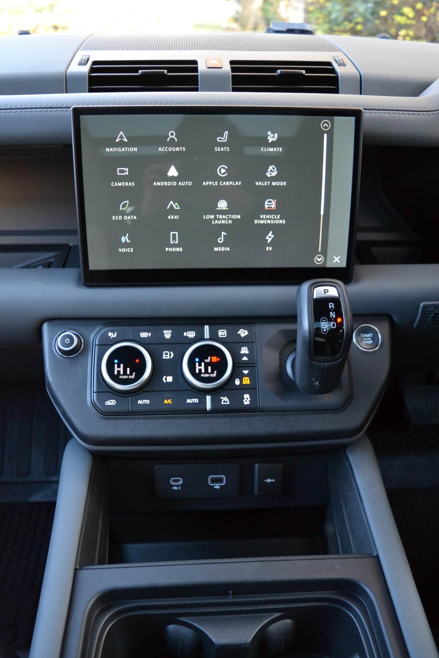 Used Land Rover Defender 110 2023 for sale - 76752771: Photo 54