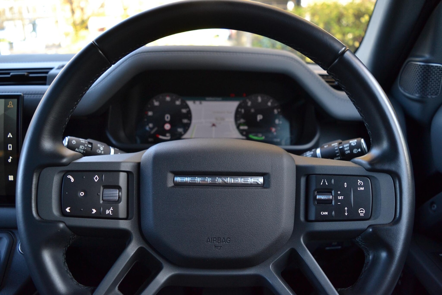 Used Land Rover Defender 110 2023 for sale - 76752771: Photo 7