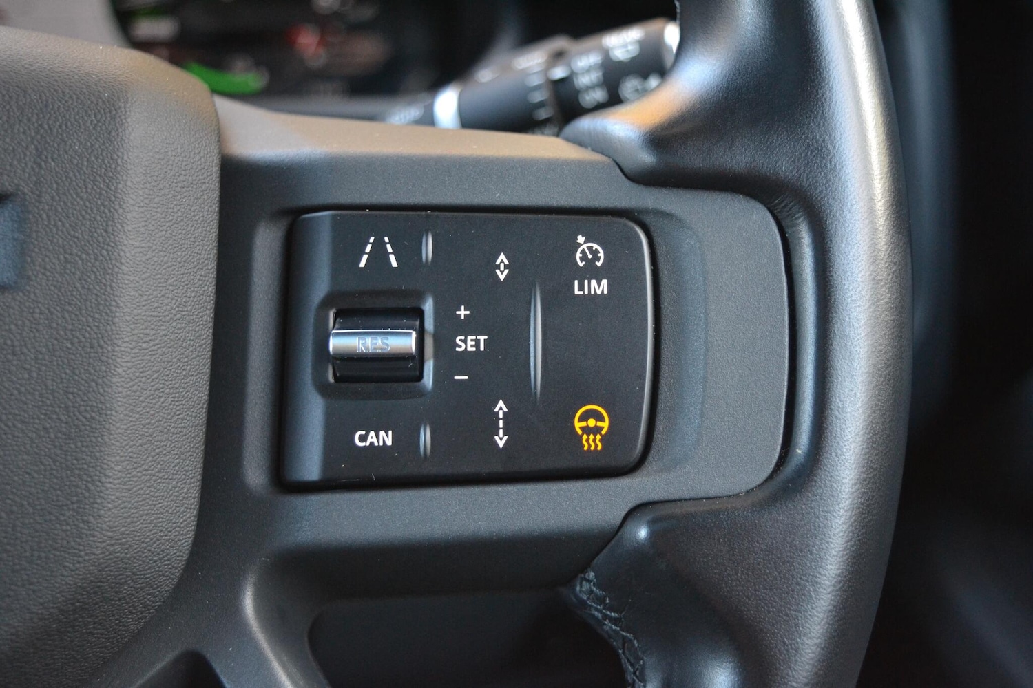 Used Land Rover Defender 110 2023 for sale - 76752771: Photo 8