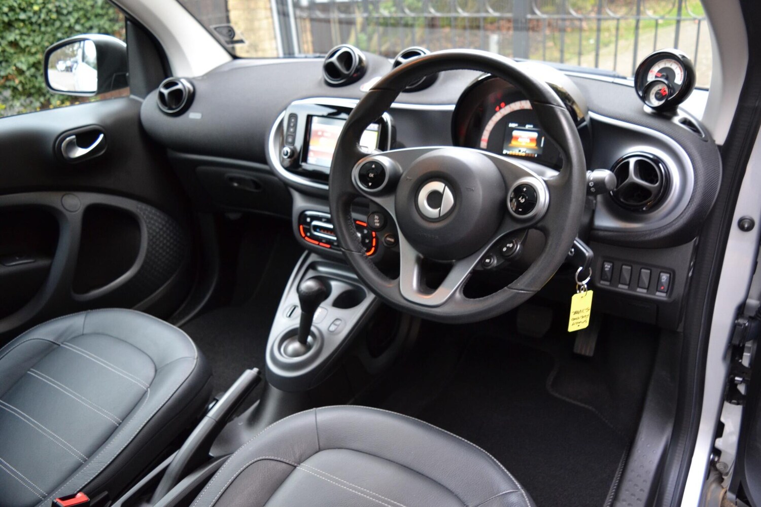 Used smart fortwo 2019 for sale - 77377556: Photo 4