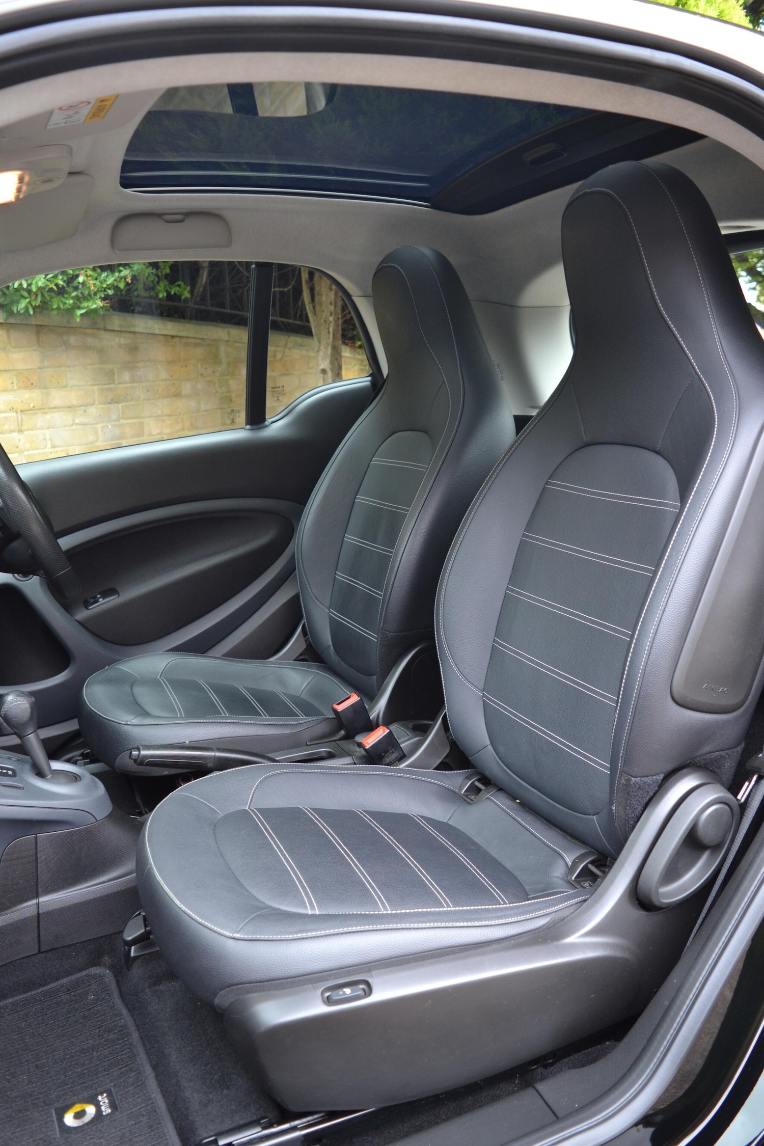 Used smart fortwo 2017 for sale - 76926401: Photo 32