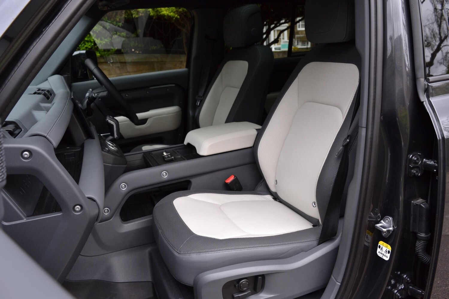 Used Land Rover Defender 2022 for sale - 77574894: Photo 15