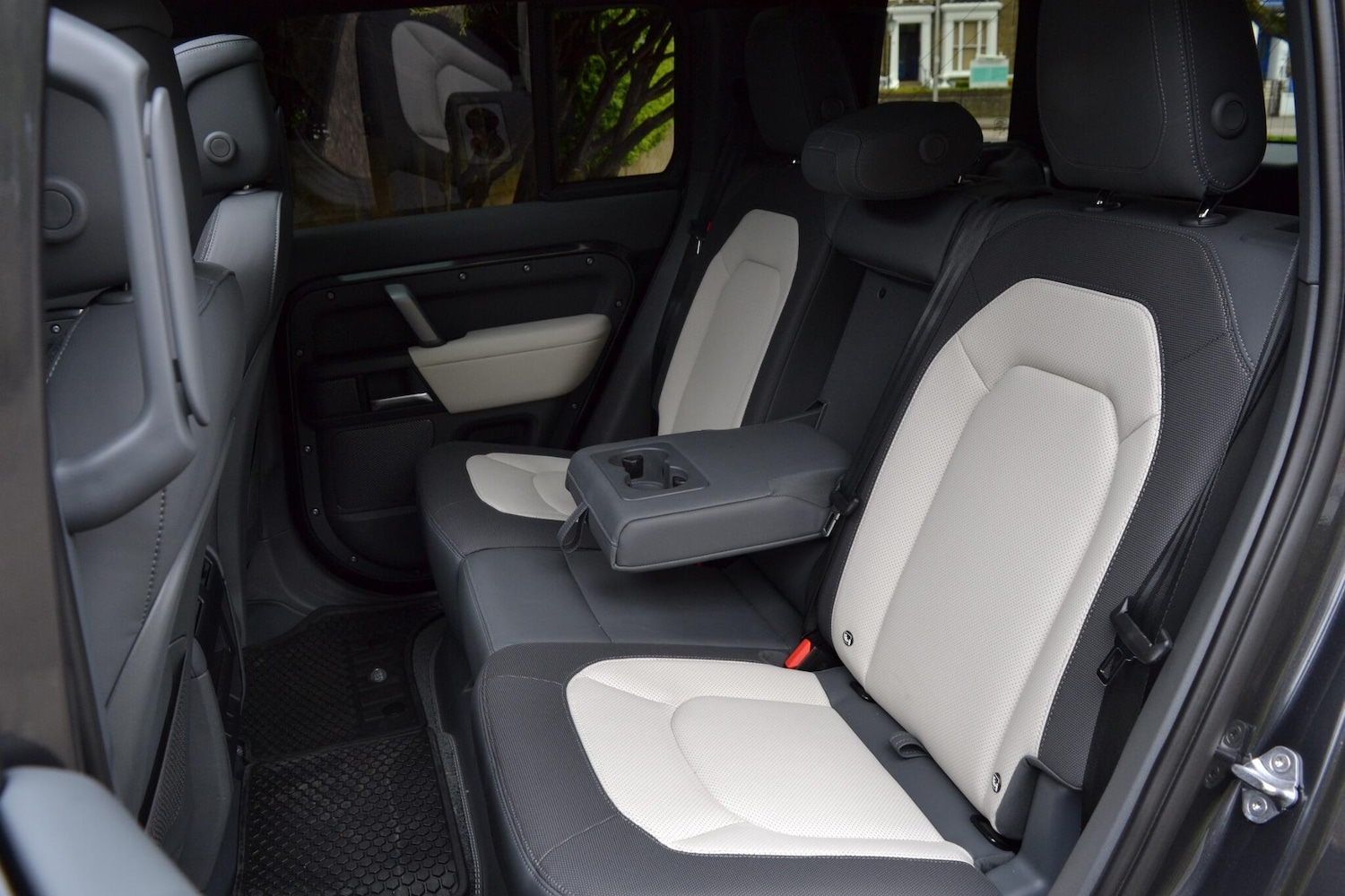 Used Land Rover Defender 2022 for sale - 77574894: Photo 18