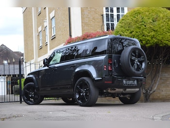 Used Land Rover Defender 2022 for sale - 77574894: Photo