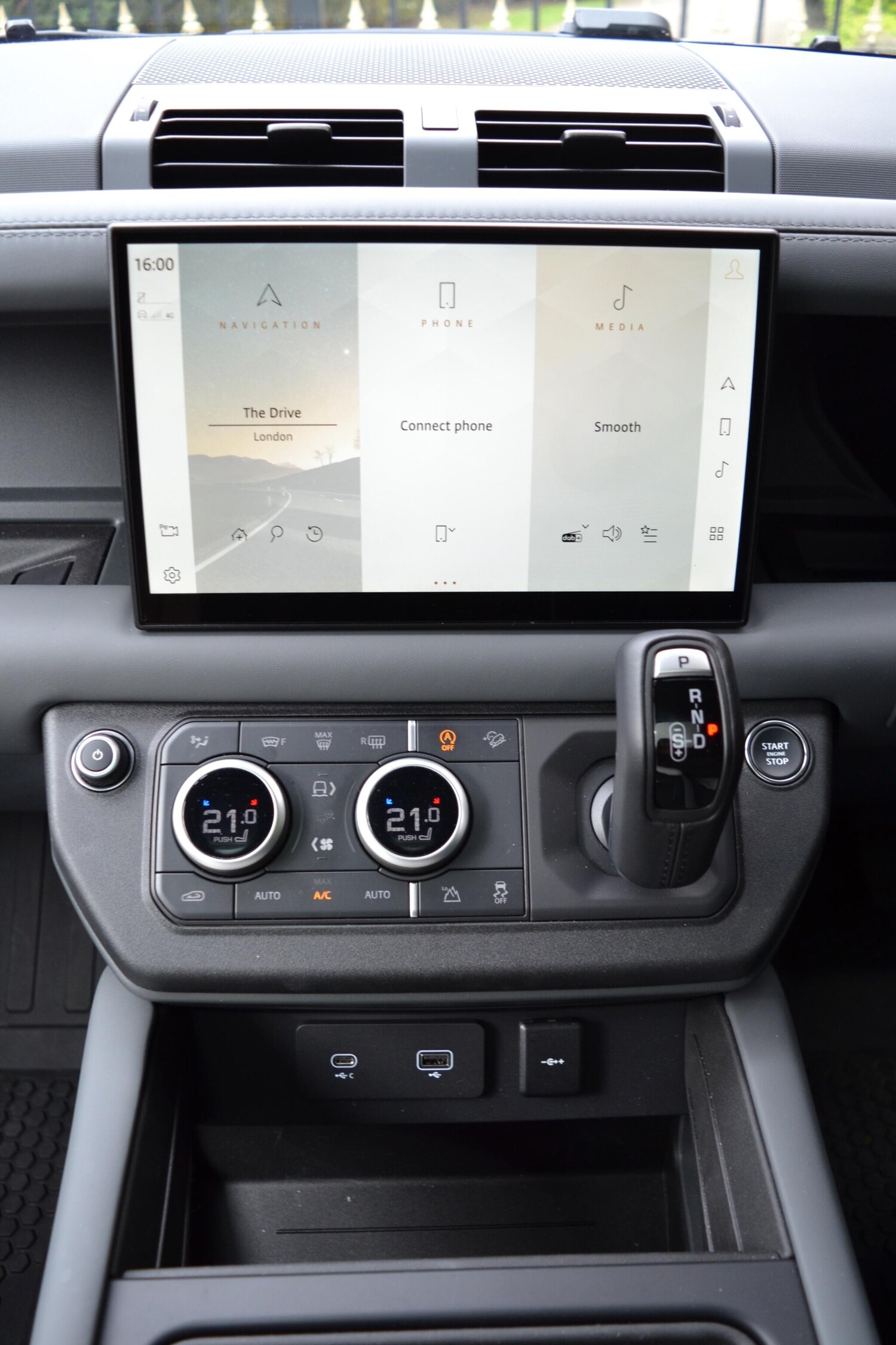 Used Land Rover Defender 2022 for sale - 77574894: Photo 31