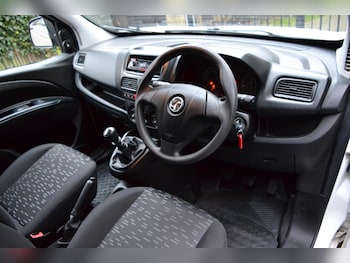 Used Vauxhall Combo 2018 for sale - 78549267: Photo
