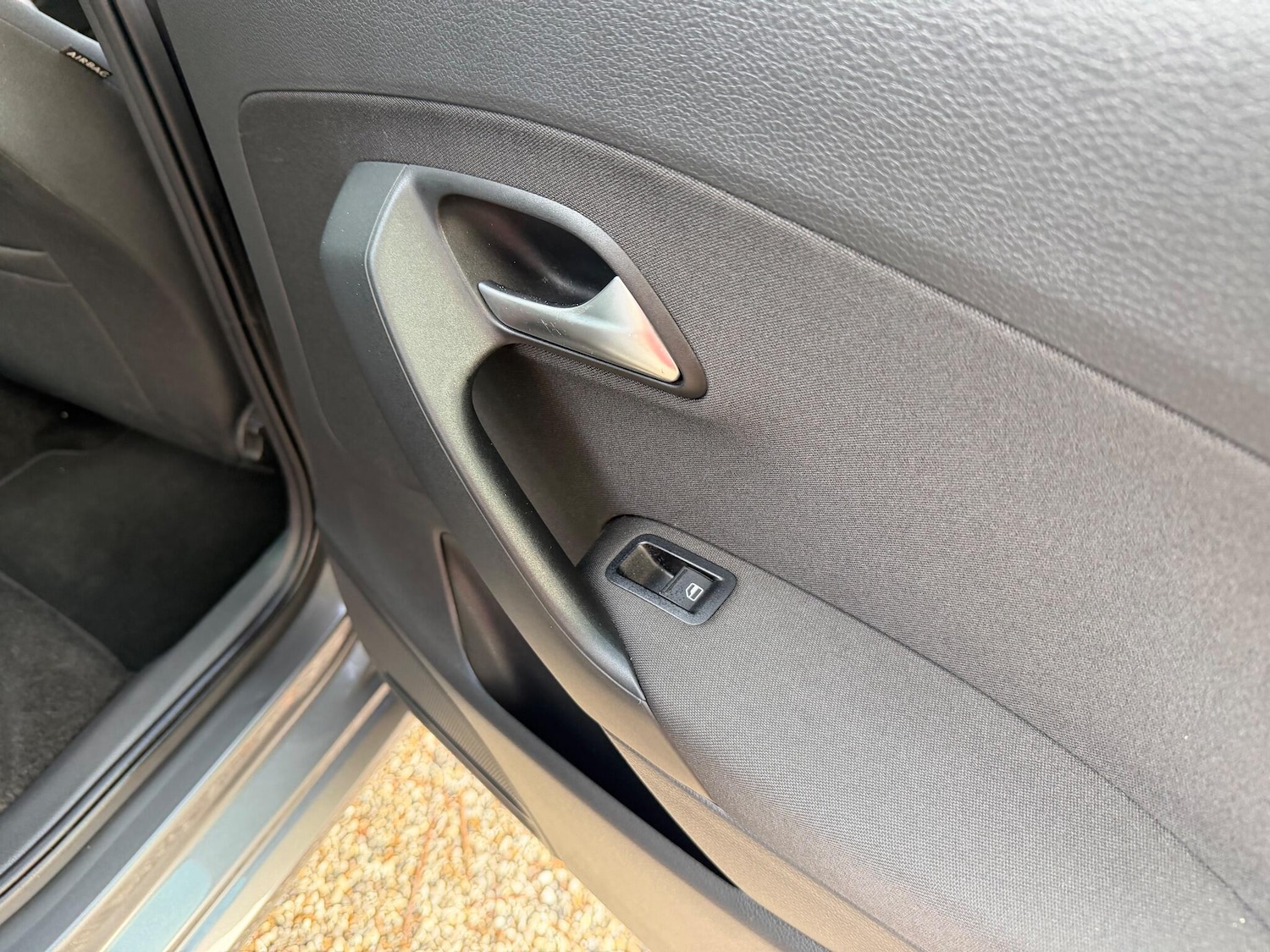 Used Volkswagen Polo 2012 for sale - 76539138: Photo 24