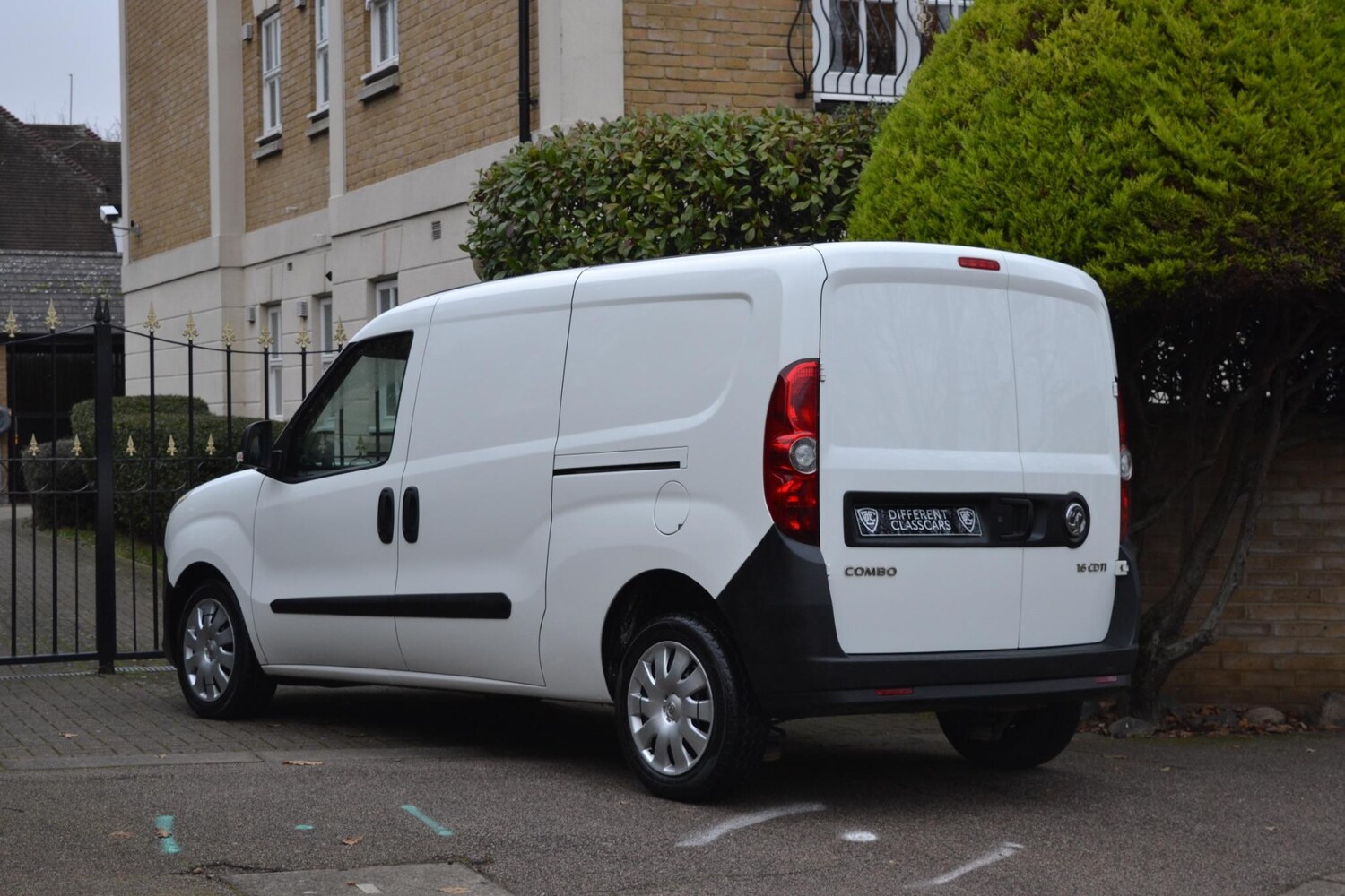 Used Vauxhall Combo 2017 for sale - 76377831: Photo 19