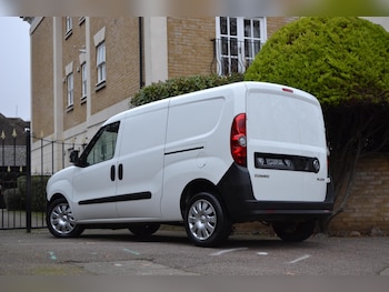Used Vauxhall Combo 2017 for sale - 76377831: Photo