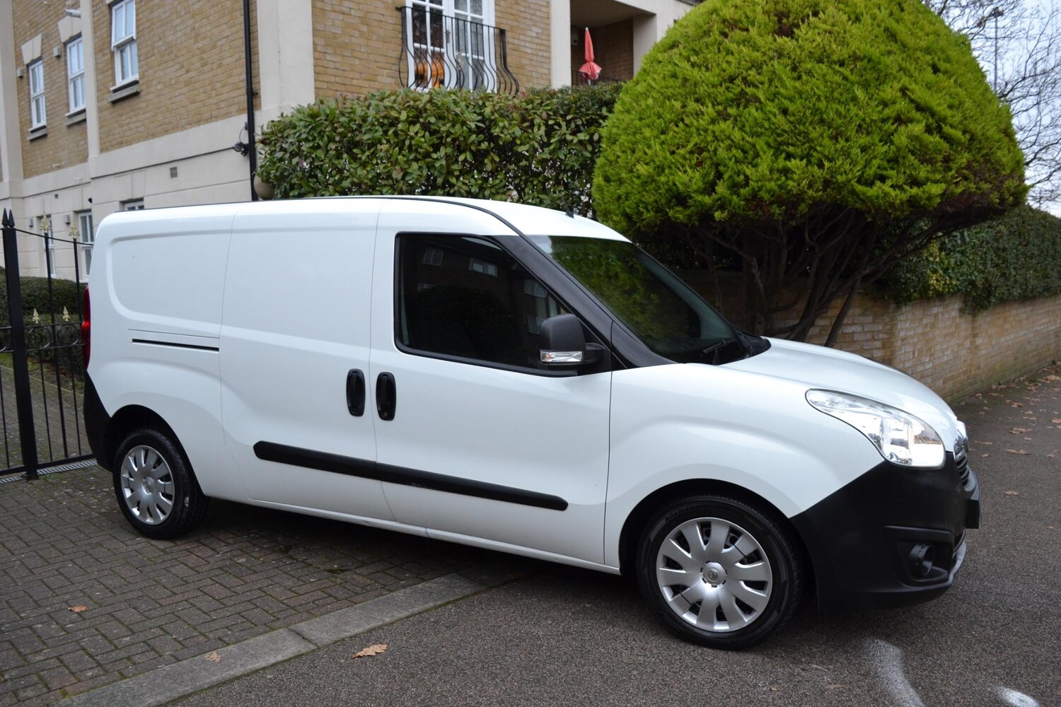 Used Vauxhall Combo 2017 for sale - 76377831: Photo 44