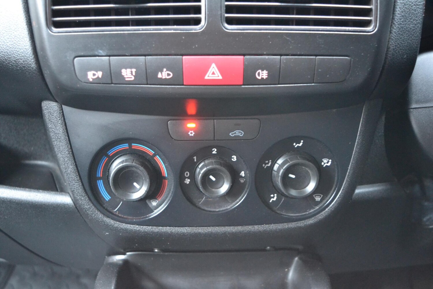Used Vauxhall Combo 2017 for sale - 76377831: Photo 52