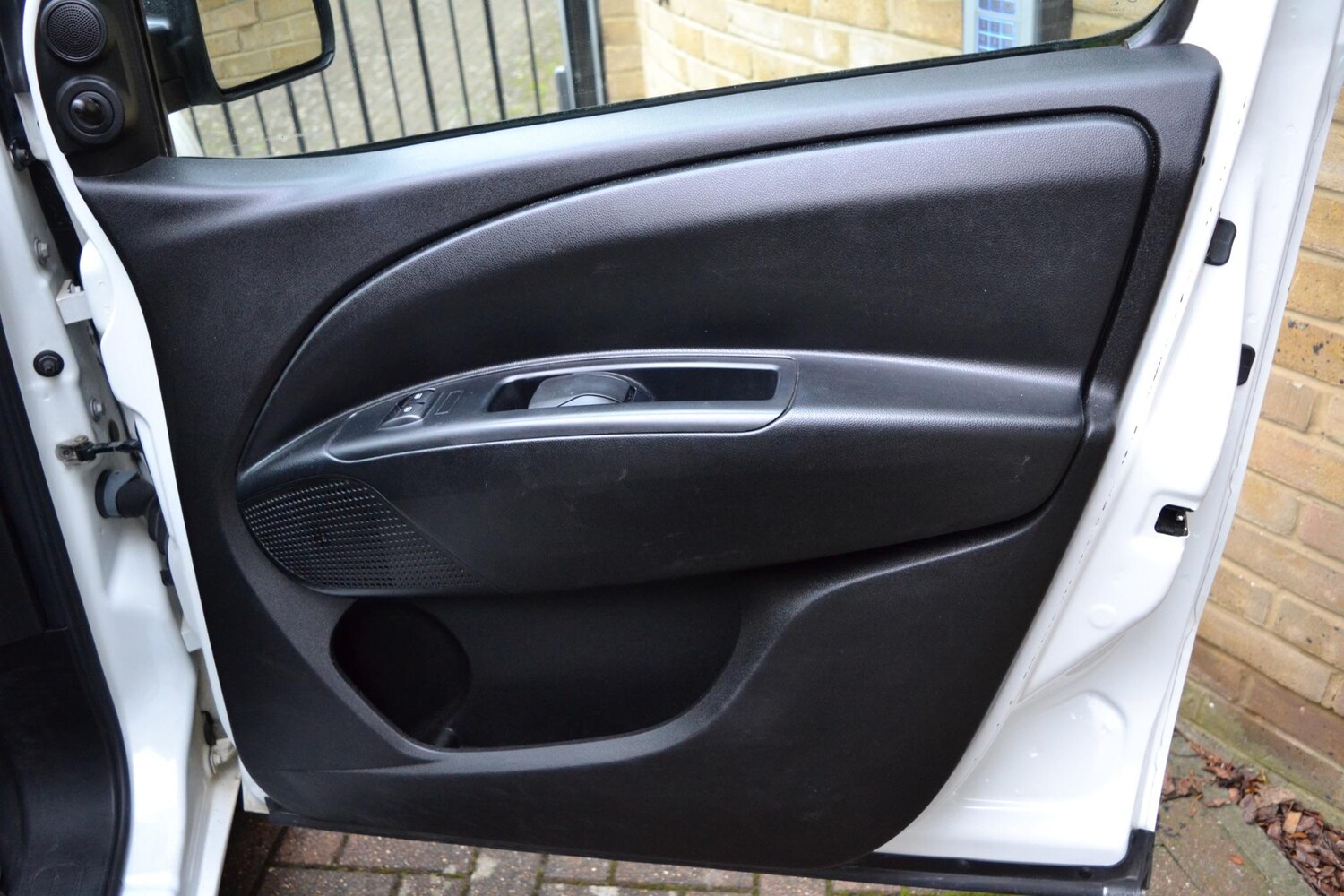 Used Vauxhall Combo 2017 for sale - 76377831: Photo 54