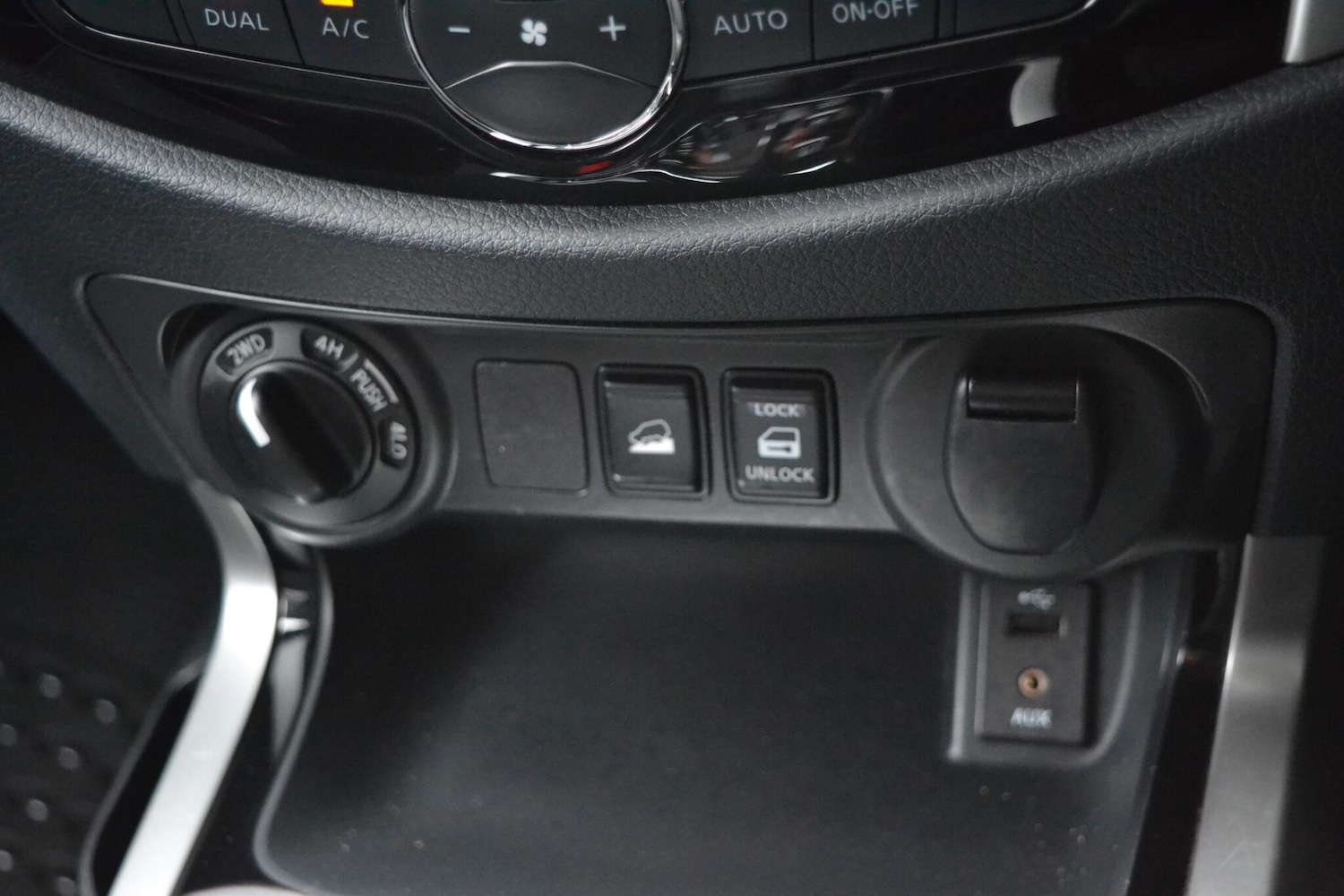 Used Nissan Navara 2019 for sale - 77469086: Photo 42