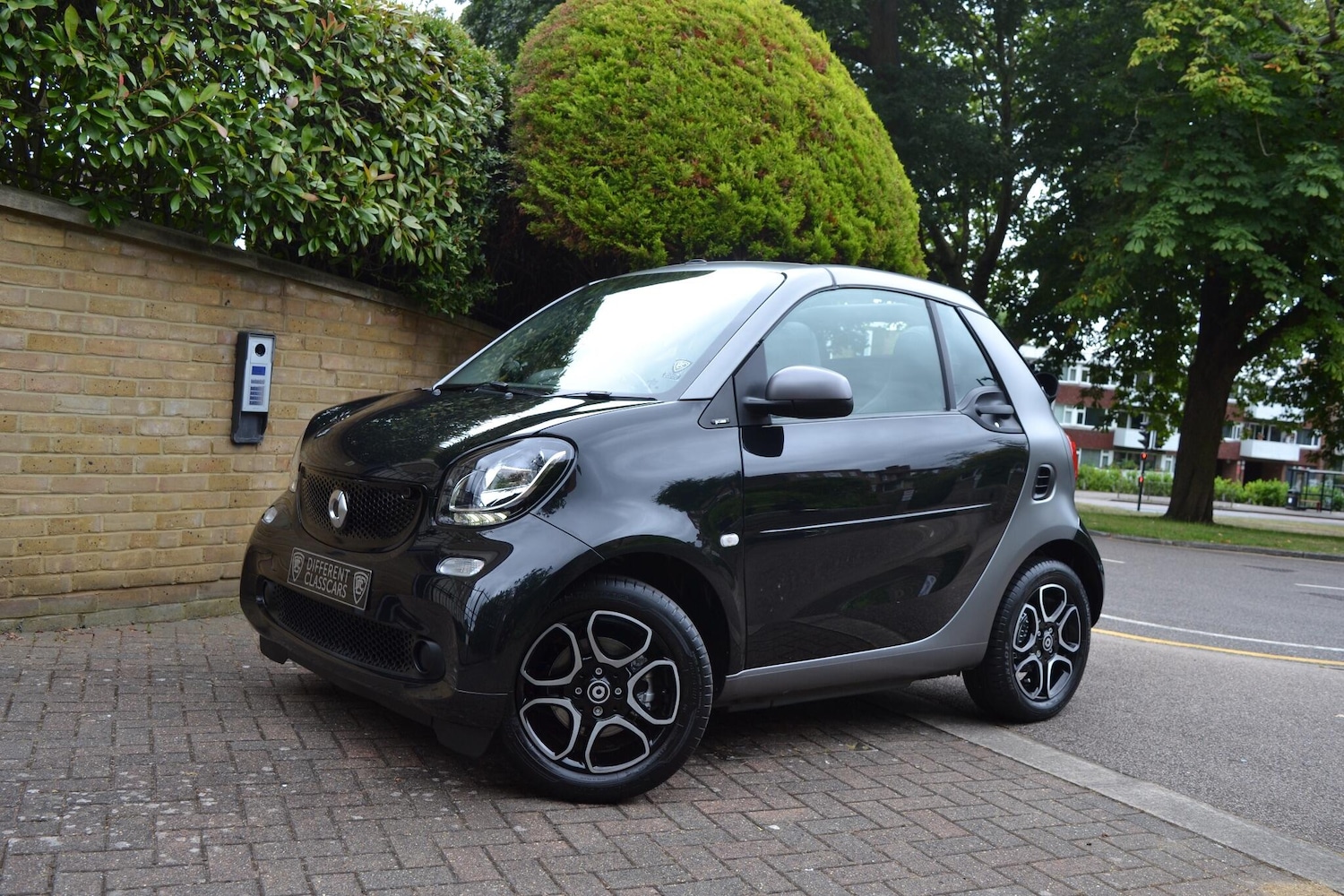 Used smart fortwo 2018 for sale - 76752893: Photo 1