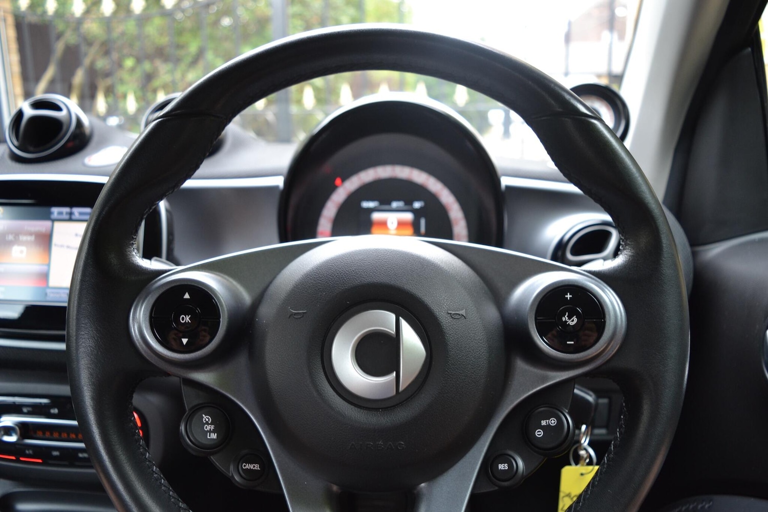 Used smart fortwo 2018 for sale - 76752893: Photo 13