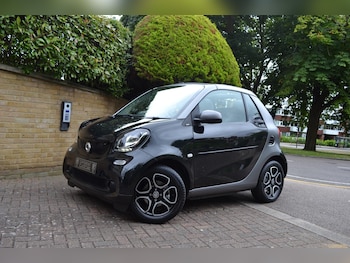 Used smart fortwo 2018 for sale - 76752893: Photo