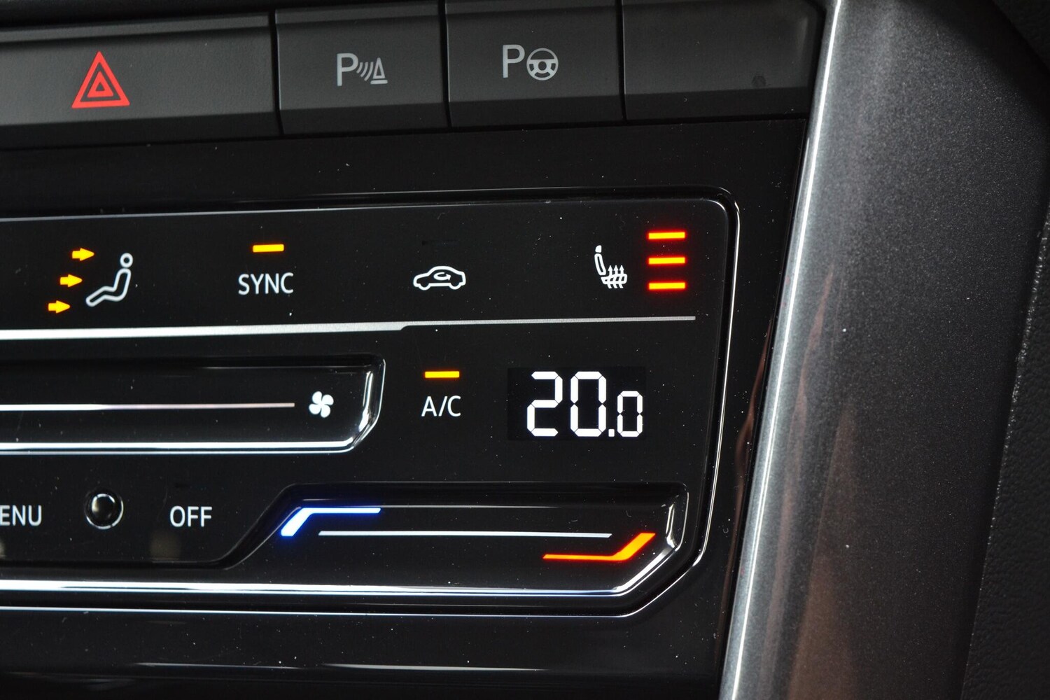 Used Volkswagen T-Roc 2023 for sale - 76377445: Photo 24