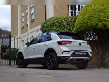 Used Volkswagen T-Roc 2023 for sale - 76377445: Photo