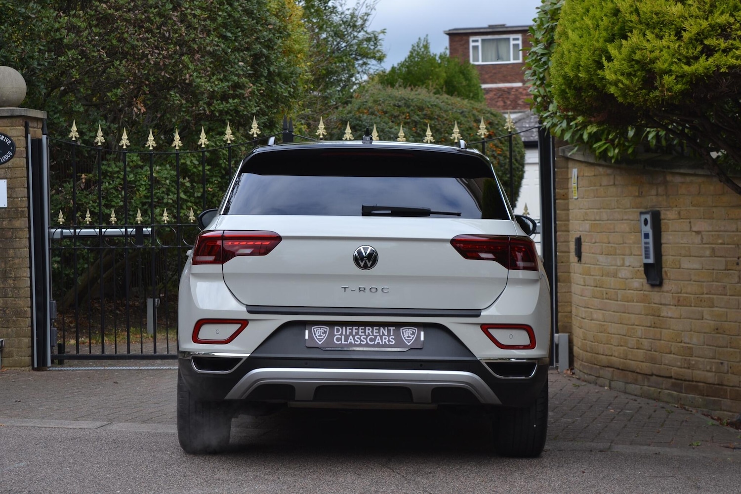 Used Volkswagen T-Roc 2023 for sale - 76377445: Photo 34