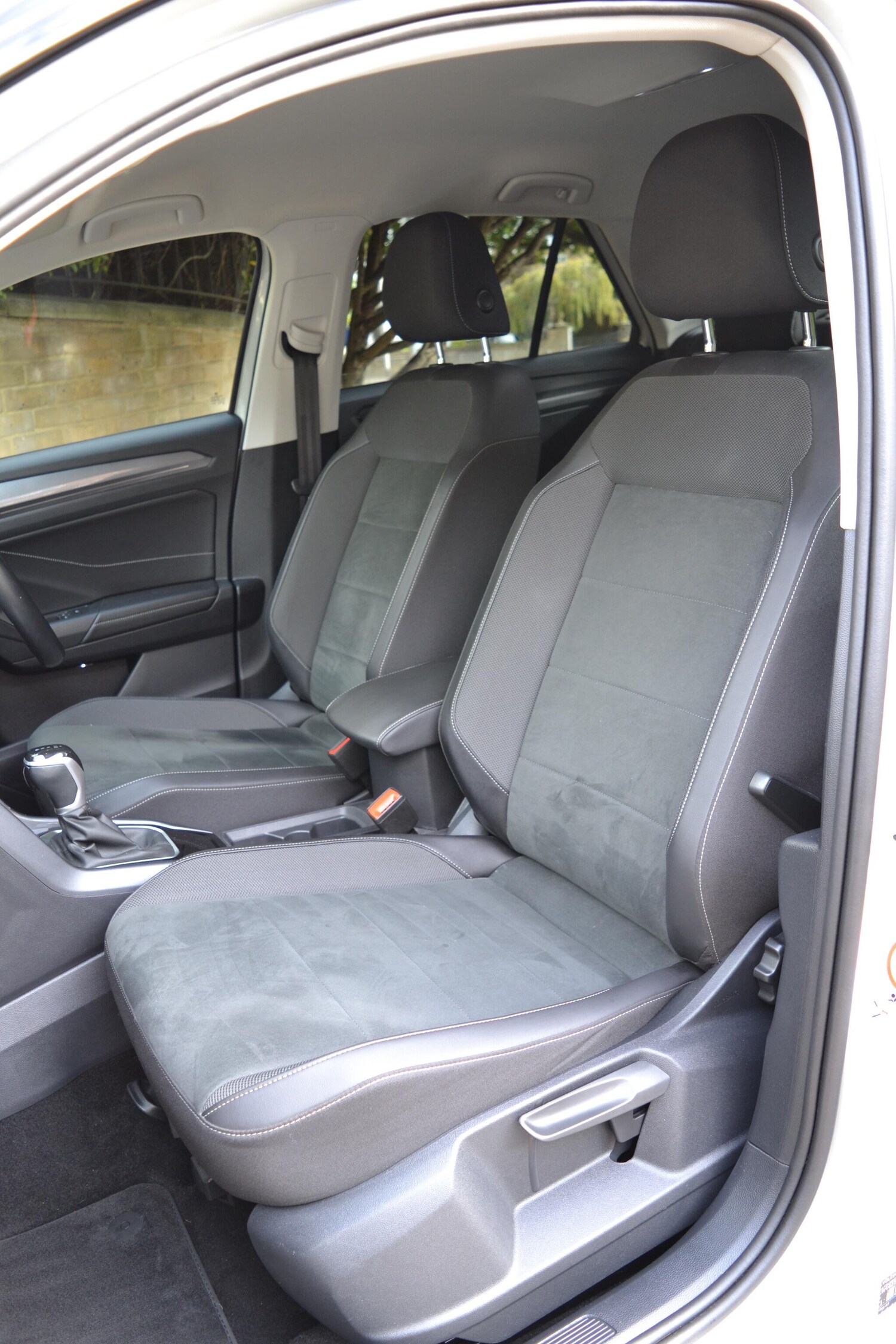 Used Volkswagen T-Roc 2023 for sale - 76377445: Photo 38