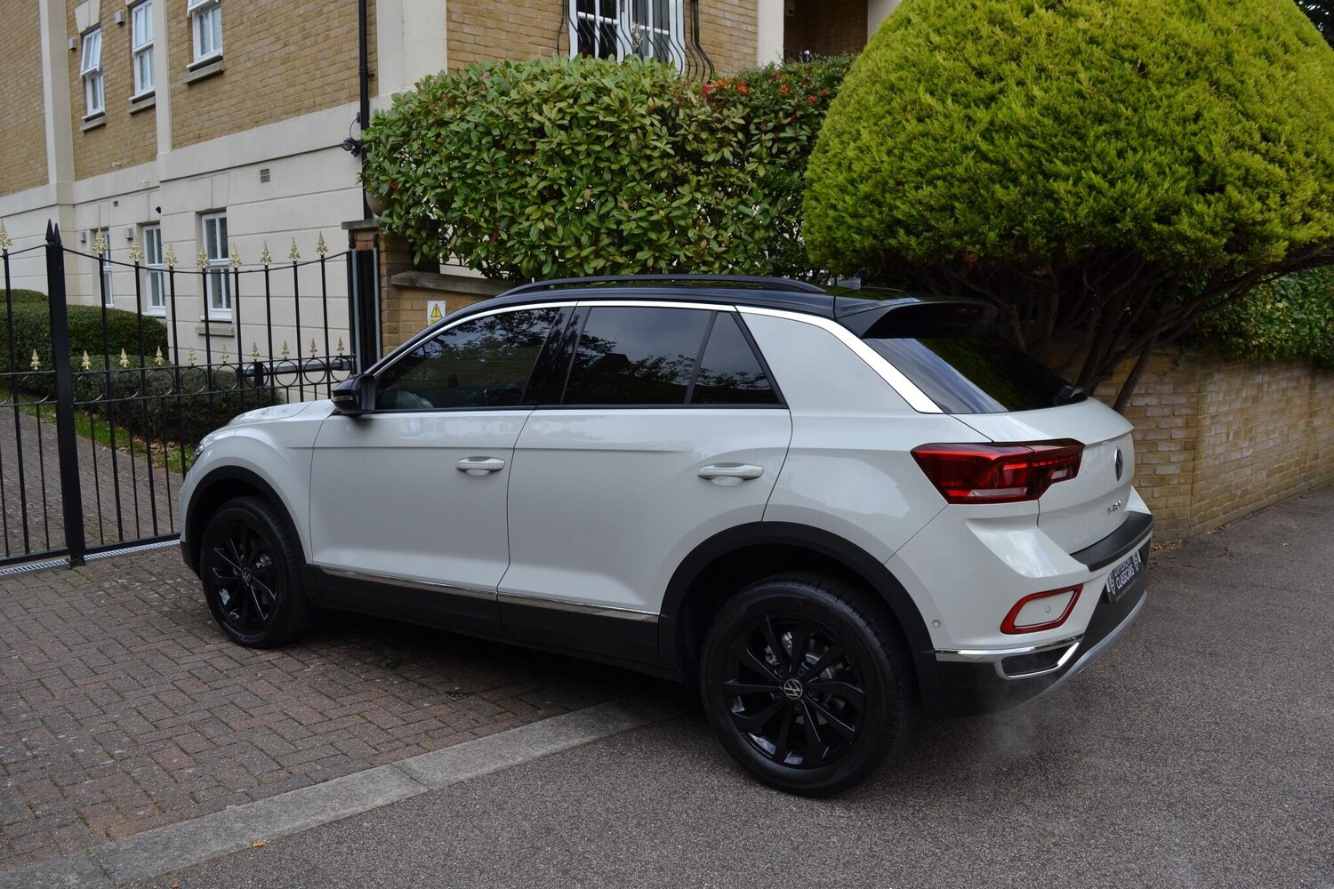Used Volkswagen T-Roc 2023 for sale - 76377445: Photo 42