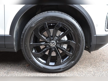 Used Volkswagen T-Roc 2023 for sale - 76377445: Photo