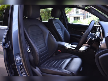Used Mercedes-Benz GLC 2020 for sale - 79533221: Photo