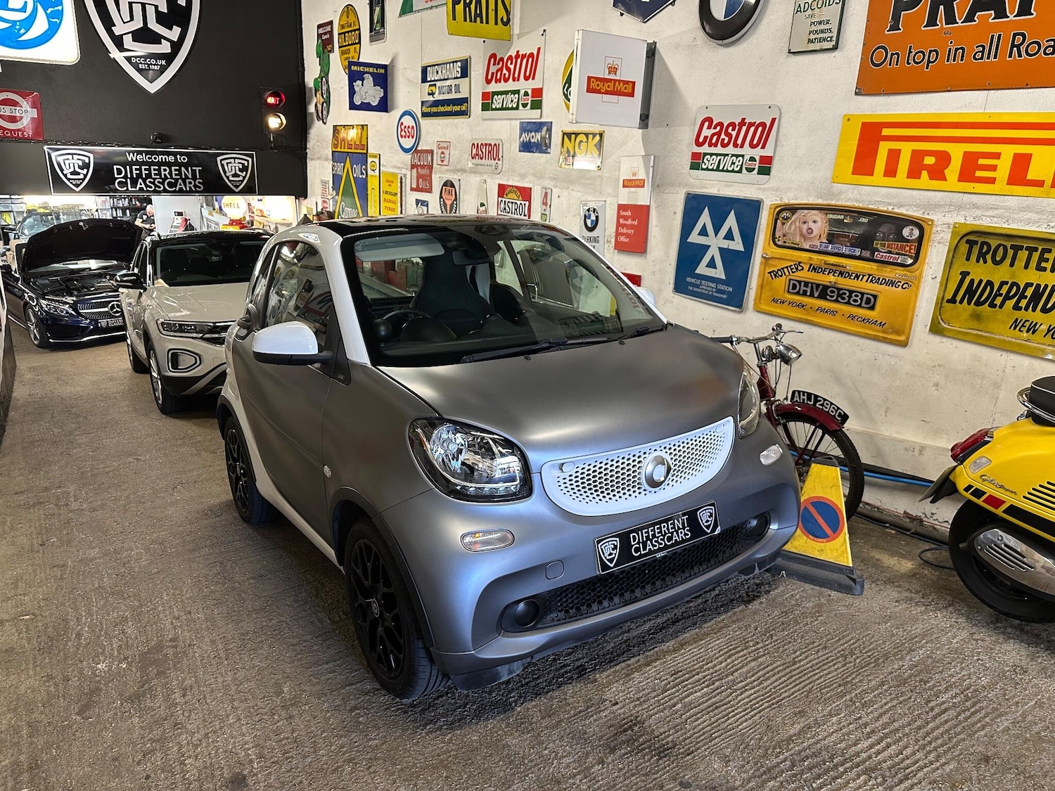 Used smart fortwo 2017 for sale - 76377505: Photo 1