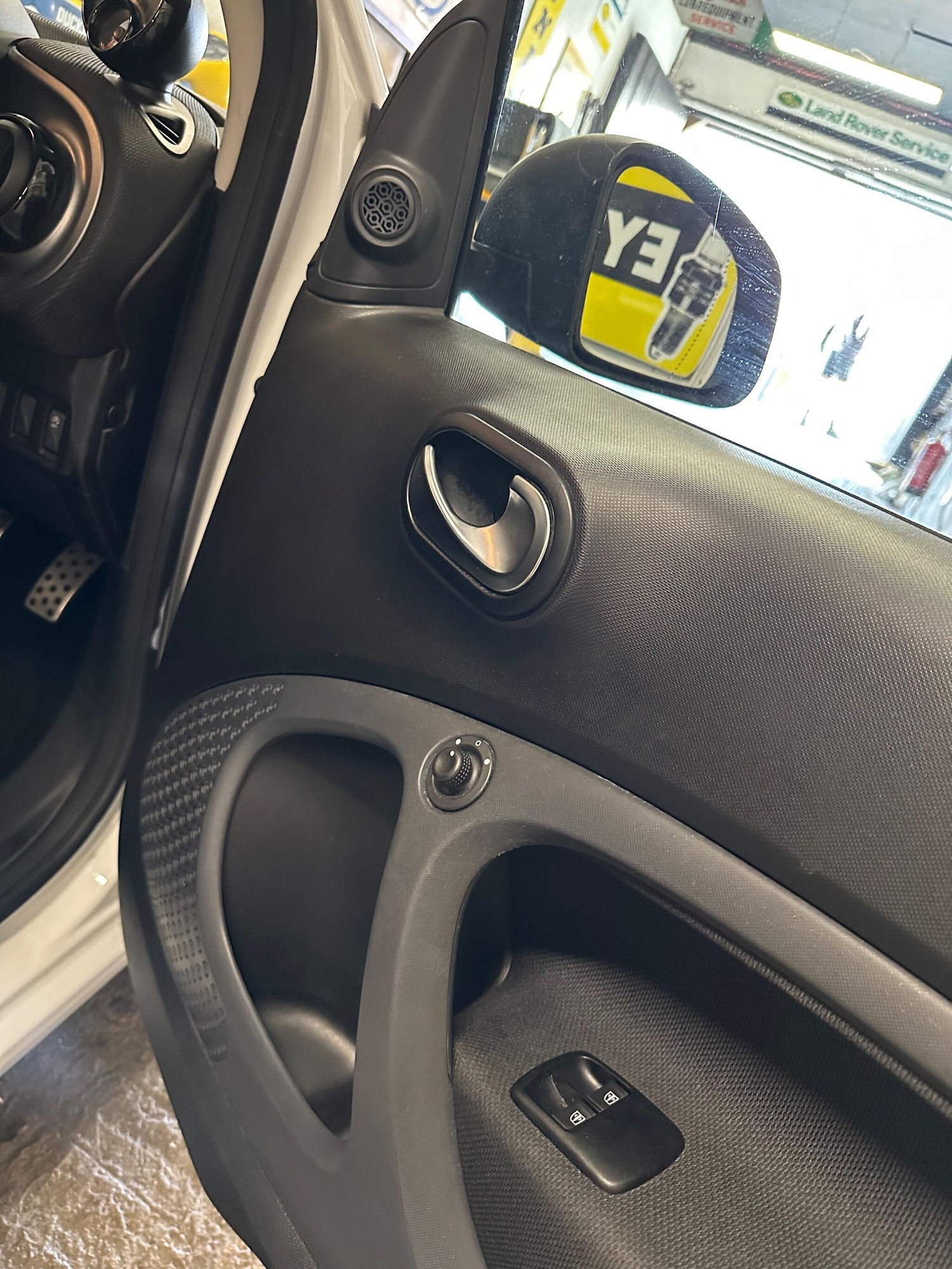 Used smart fortwo 2017 for sale - 76377505: Photo 10