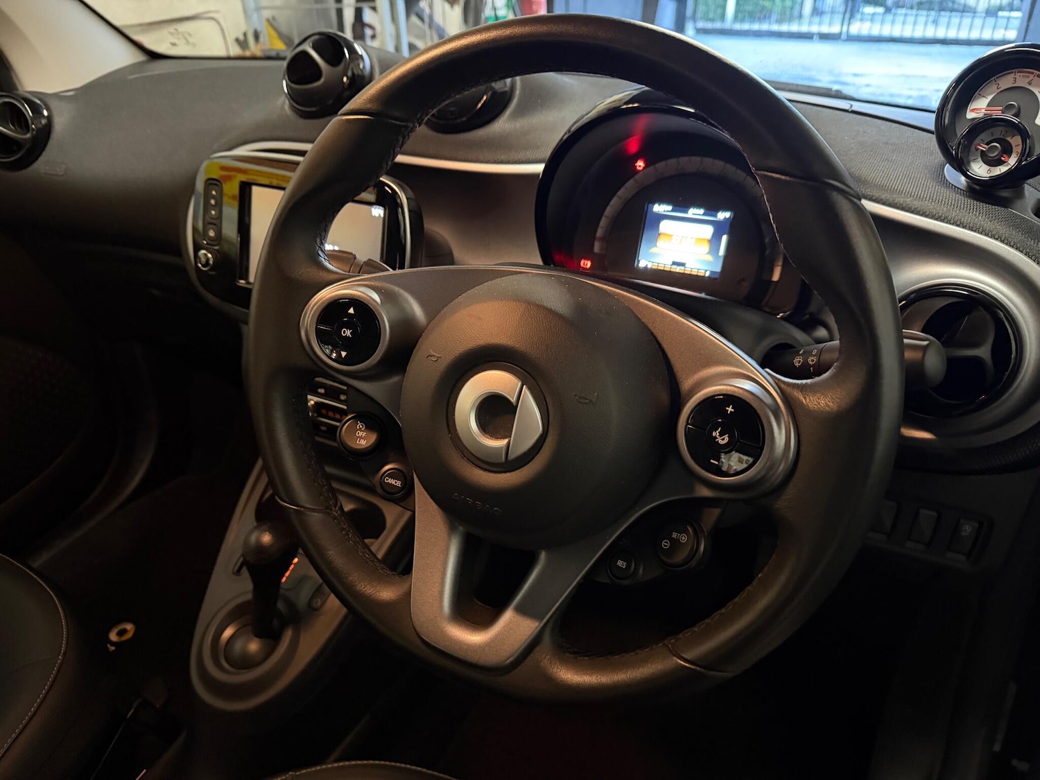 Used smart fortwo 2018 for sale - 76433186: Photo 11