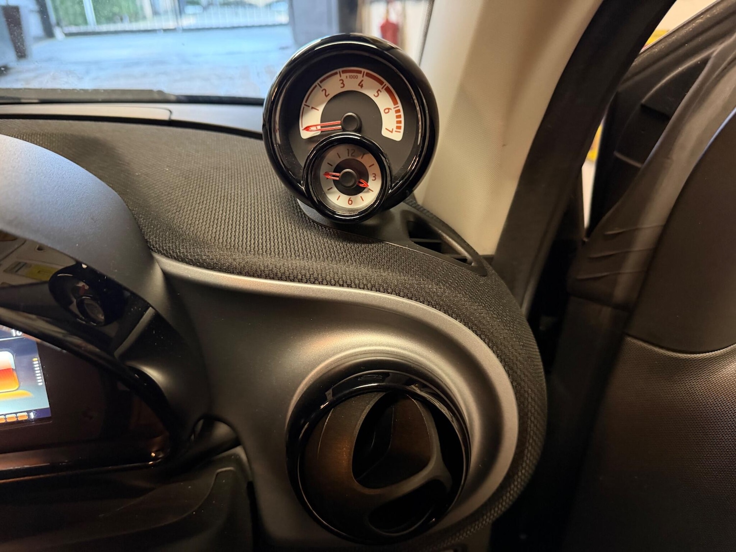 Used smart fortwo 2018 for sale - 76433186: Photo 14