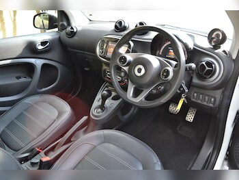 Used smart fortwo 2017 for sale - 76759553: Photo