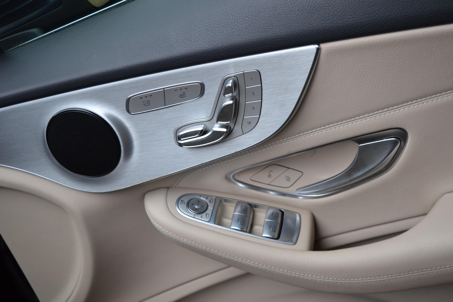 Used Mercedes-Benz C Class 2016 for sale - 76377305: Photo 19