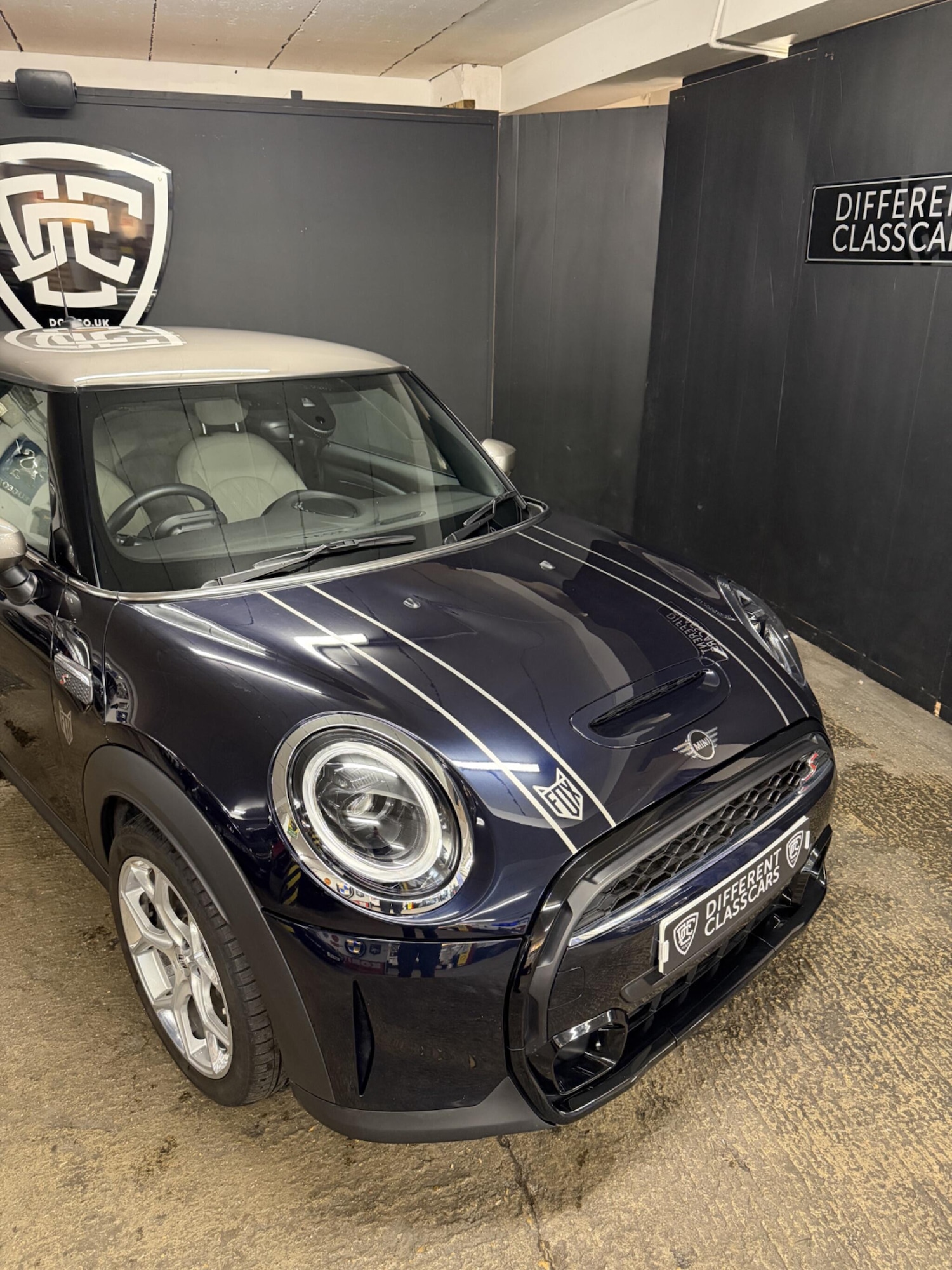 Used Land Rover Defender 2021 for sale - 77387047: Photo 4