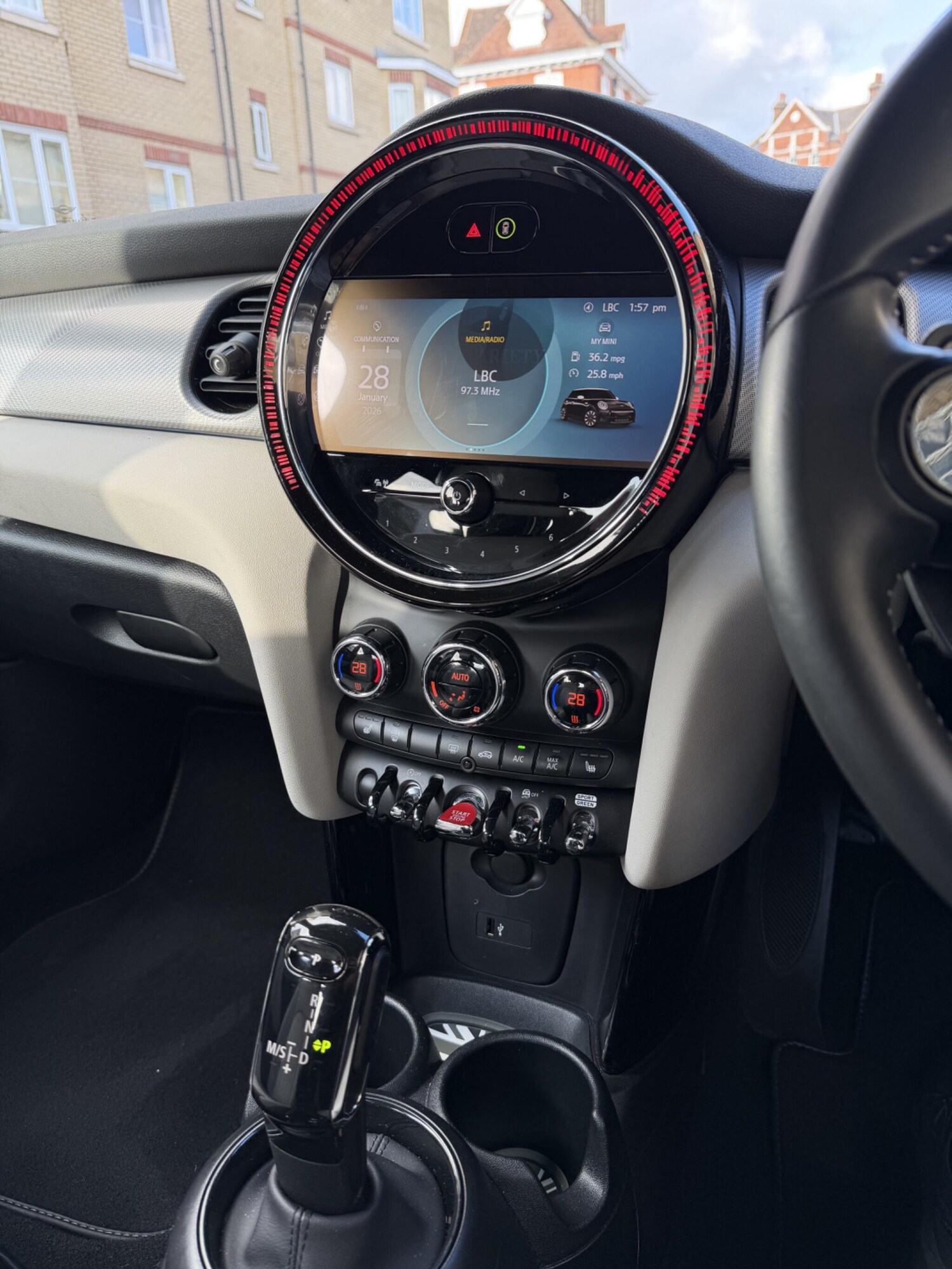 Used Land Rover Defender 2021 for sale - 77387047: Photo 7