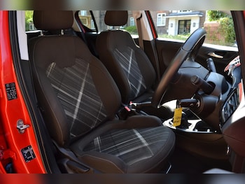 Used Vauxhall Corsa 2015 for sale - 79464182: Photo