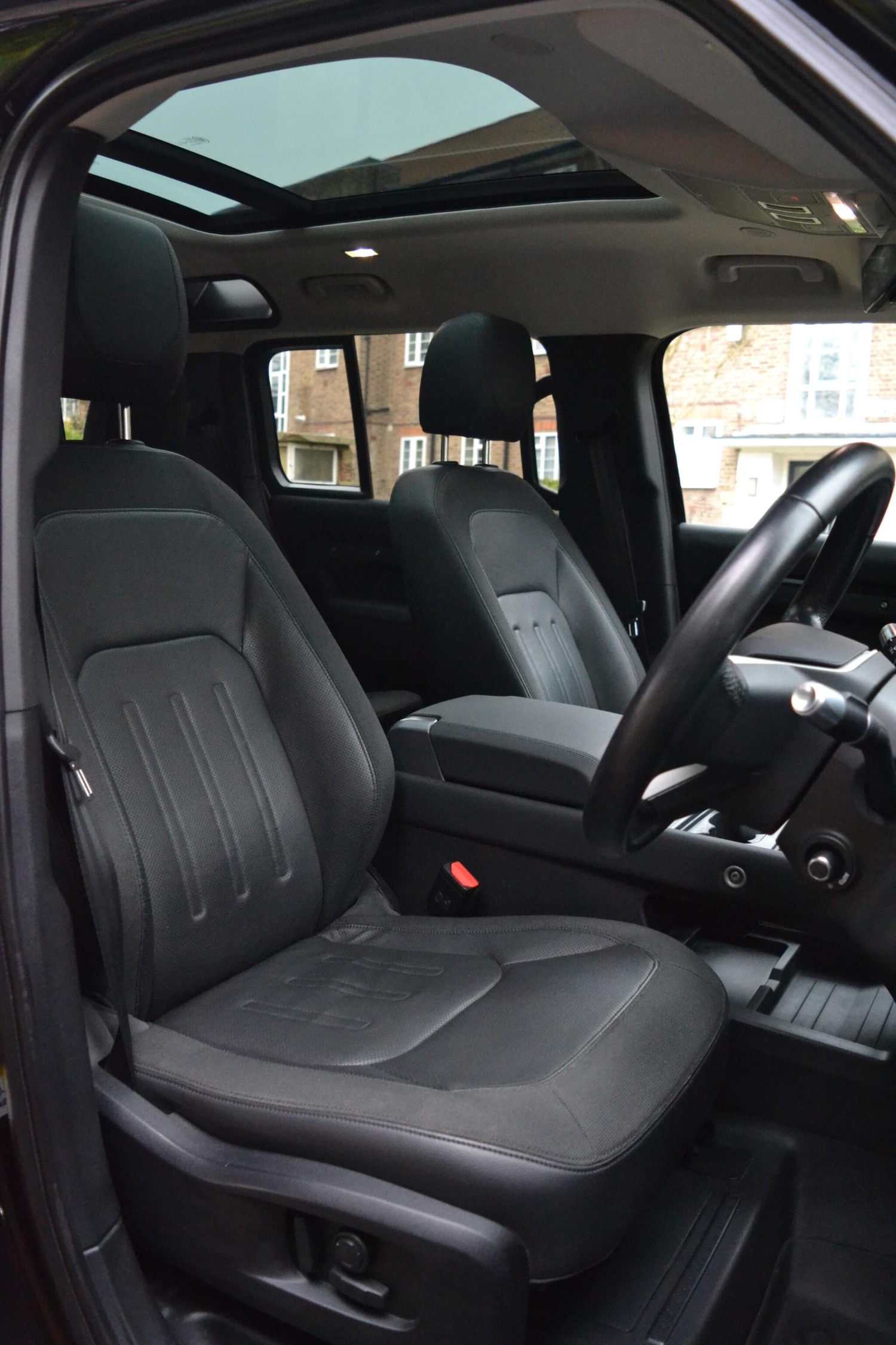 Used Land Rover Defender 110 2020 for sale - 77238381: Photo 31