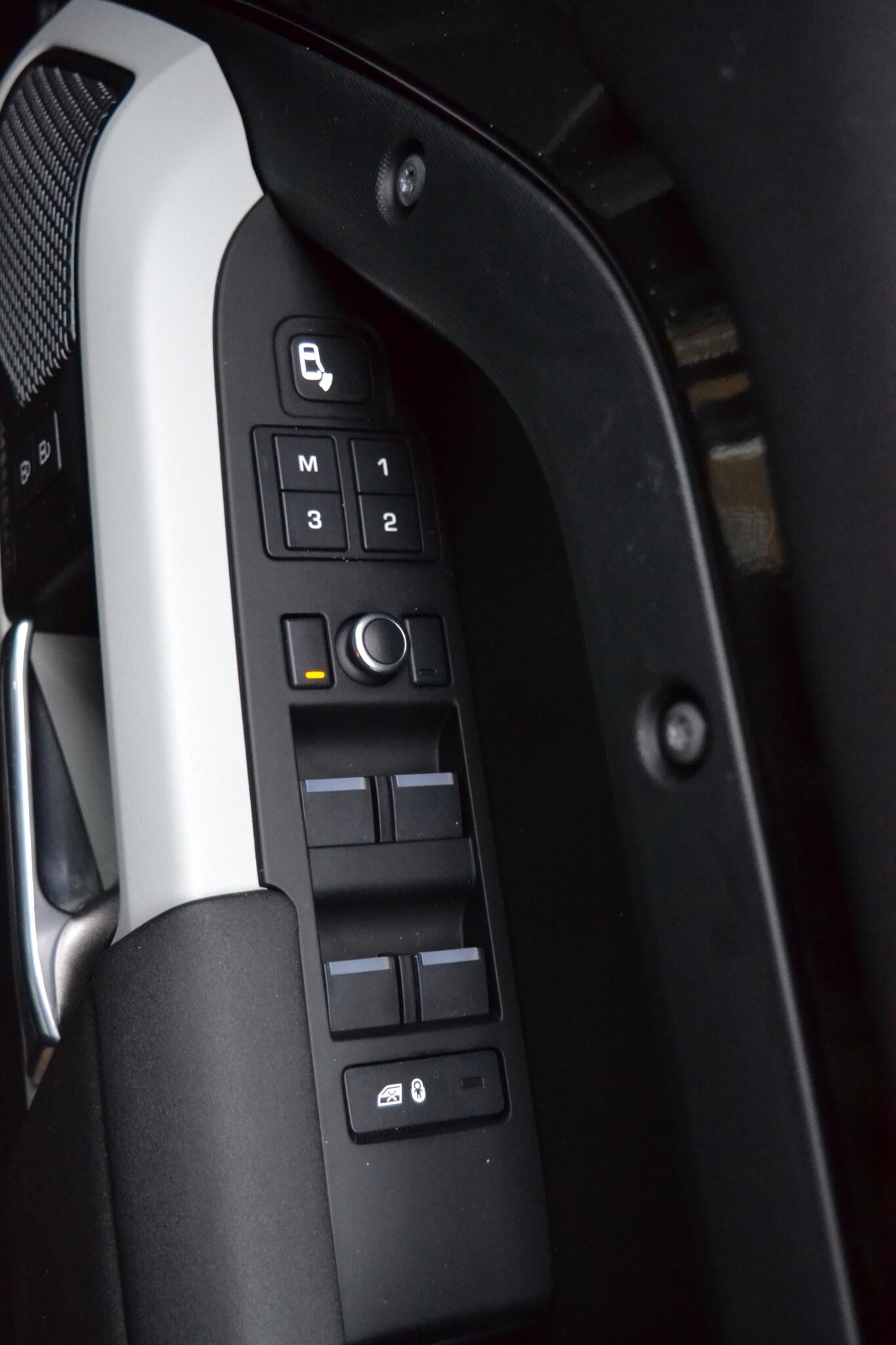 Used Land Rover Defender 110 2020 for sale - 77238381: Photo 33