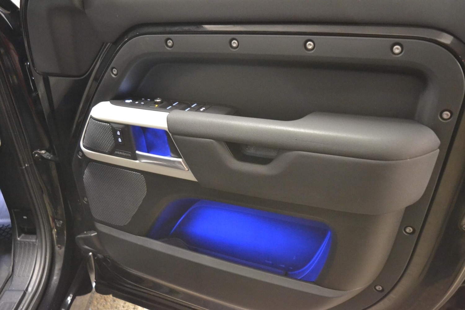 Used Land Rover Defender 110 2020 for sale - 77238381: Photo 35