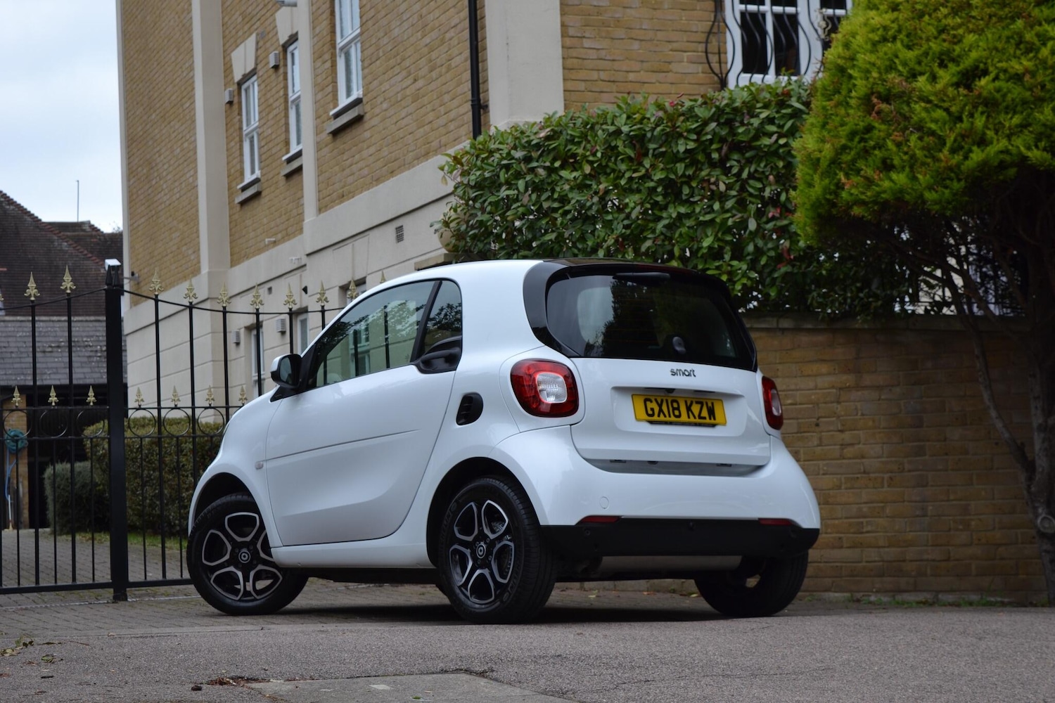Used smart fortwo 2018 for sale - 76457314: Photo 2