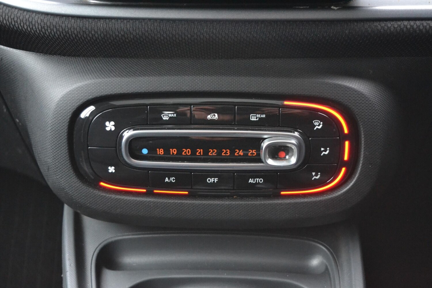 Used smart fortwo 2019 for sale - 76538451: Photo 22