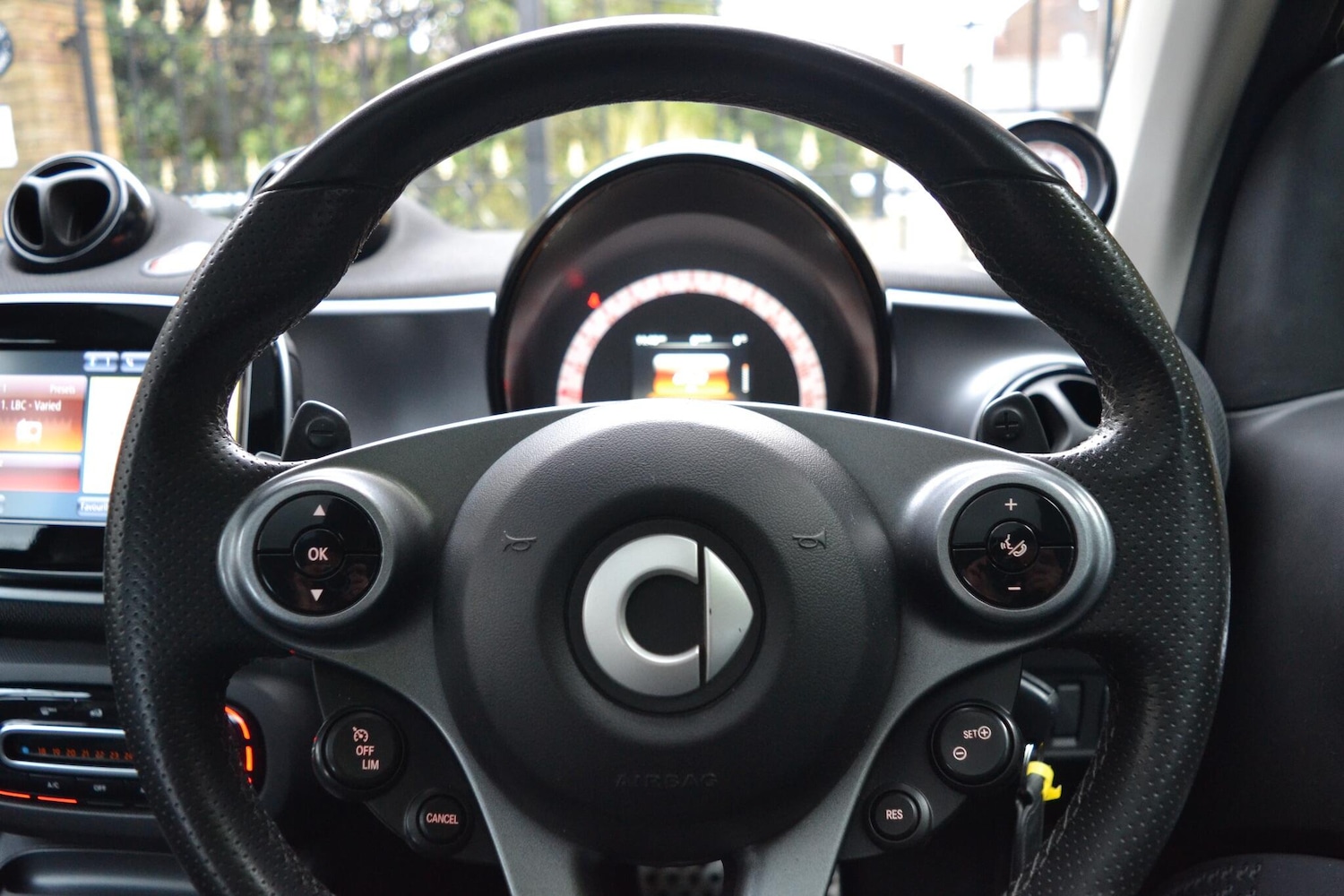 Used smart fortwo 2019 for sale - 76538451: Photo 6