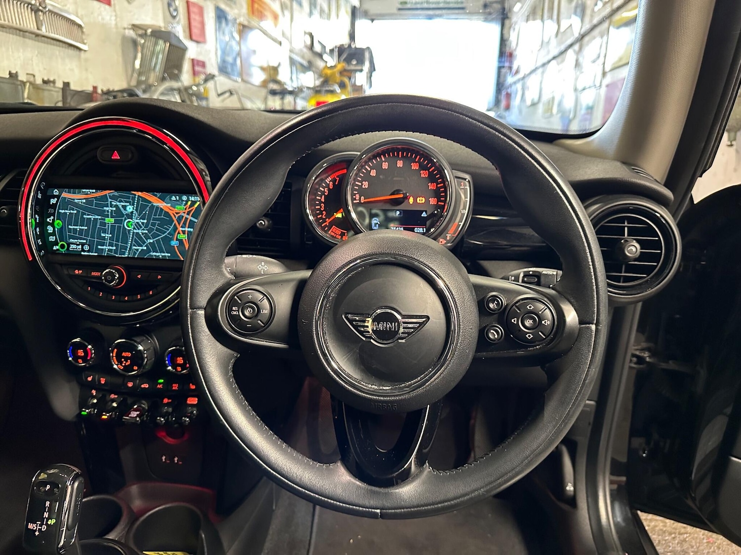 Used MINI Hatch 2019 for sale - 76377436: Photo 12