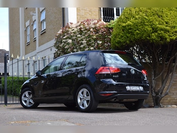Used Volkswagen Golf 2017 for sale - 78516765: Photo