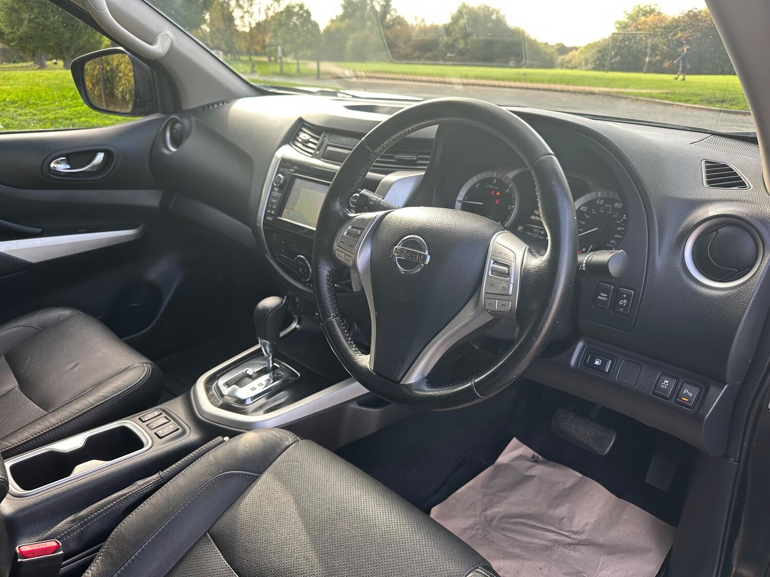 Used Nissan Navara 2018 for sale - 76378115: Photo 16